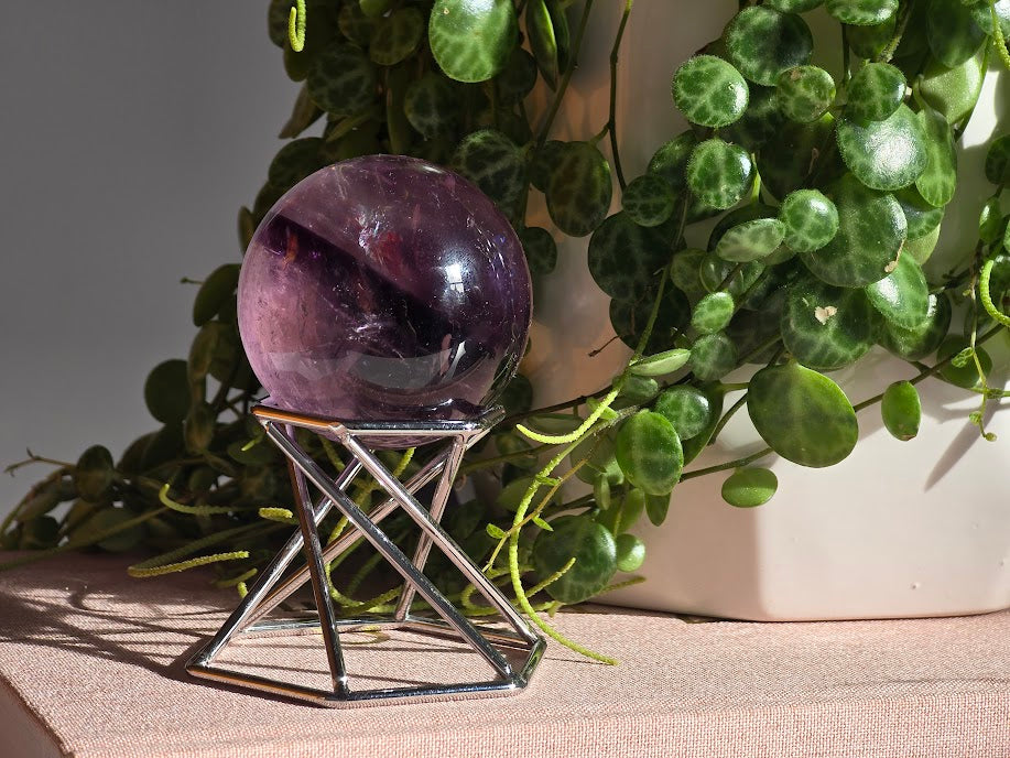 Discover the Stunning Power of Amethyst for Your Crystal Collection 💜💫🪄